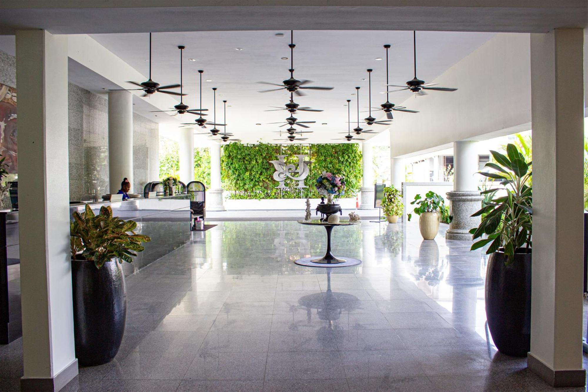 Heritage Park Hotel Honiara Exterior photo